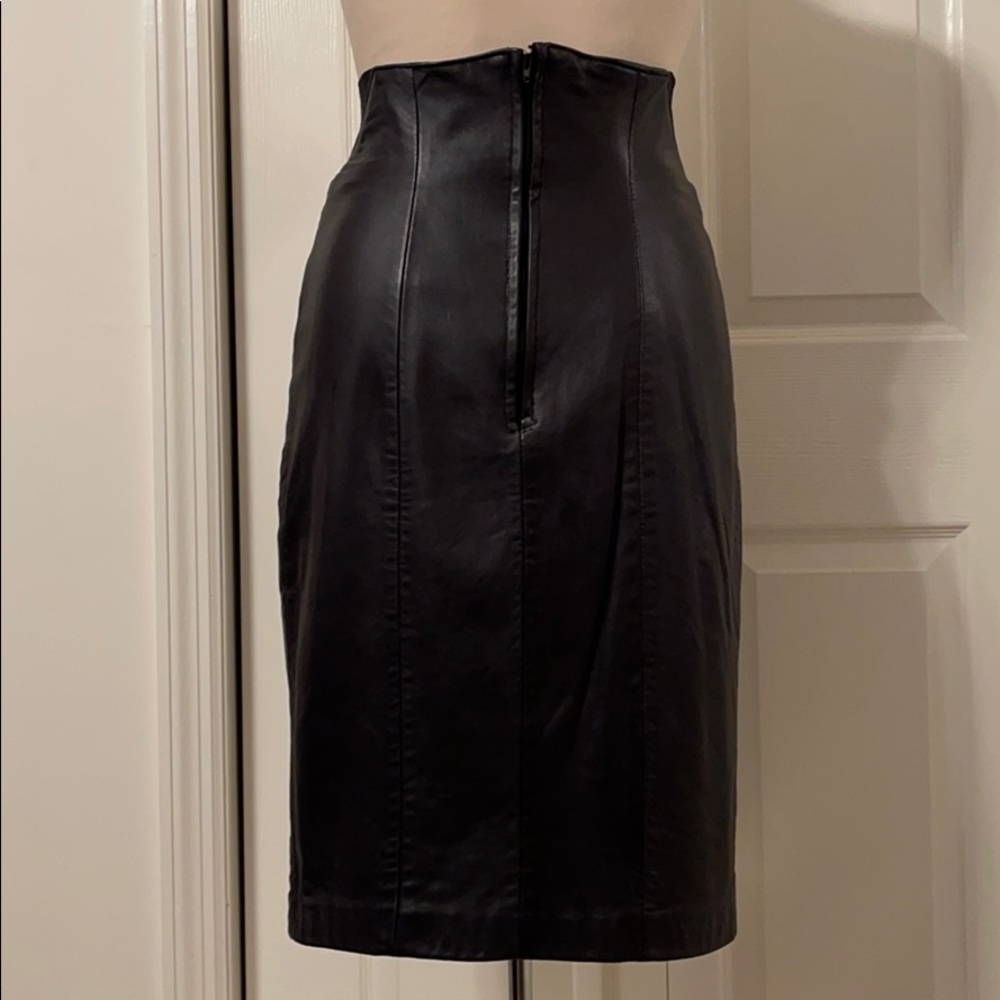 Leather skirt - Picture 4 of 5